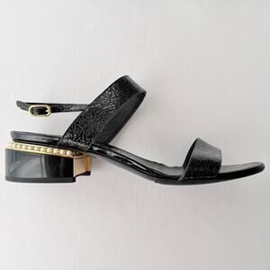 Chanel CC Sandal Black Patent Pearl Gold Flat Block Heel Size 40 Classic Chic